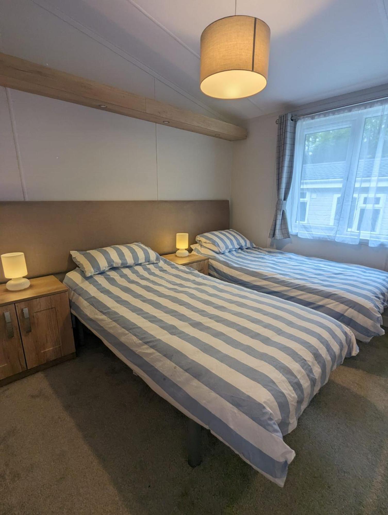 Luxury Stunning Sensation Lodge On 5 Star Shorefield Country Park New Forest Entertainment And Leisure Passes Included Milford on Sea Exterior photo