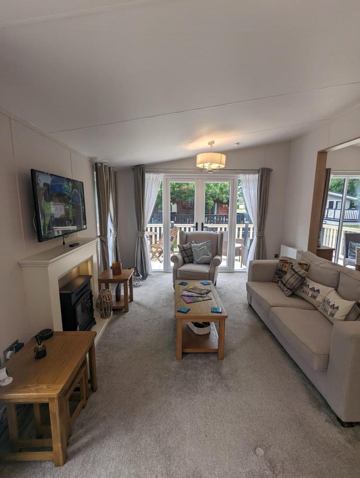 Luxury Stunning Sensation Lodge On 5 Star Shorefield Country Park New Forest Entertainment And Leisure Passes Included Milford on Sea Exterior photo